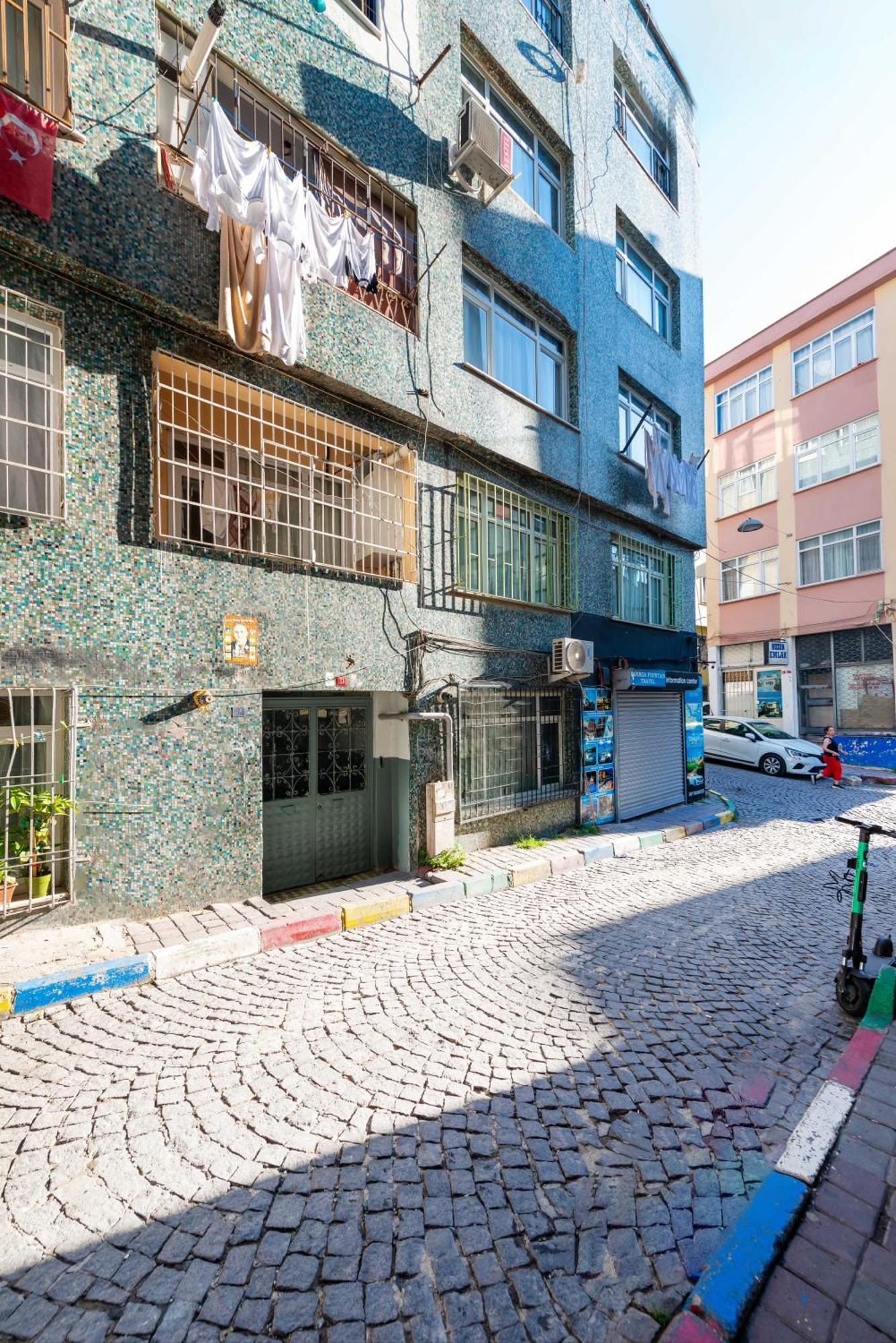 Kadirga Fountain Trvl Istambul